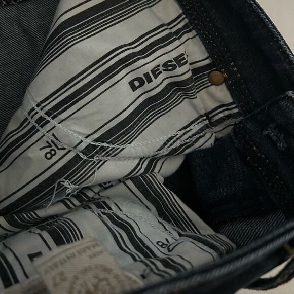 Diesel BRUCKE Dark Wash Straight Leg Jeans Size 27 - Picture 9 of 12